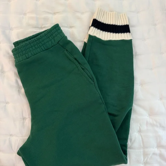 Zara Green Sweater and Pants Set with Striped Accents - Picture 6 of 6